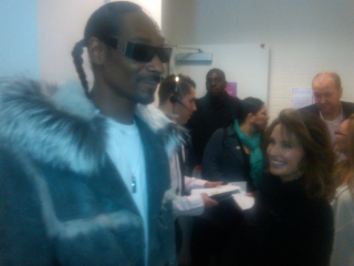 Illustration for article titled Snoop Dogg & Susan Lucci Hang Out